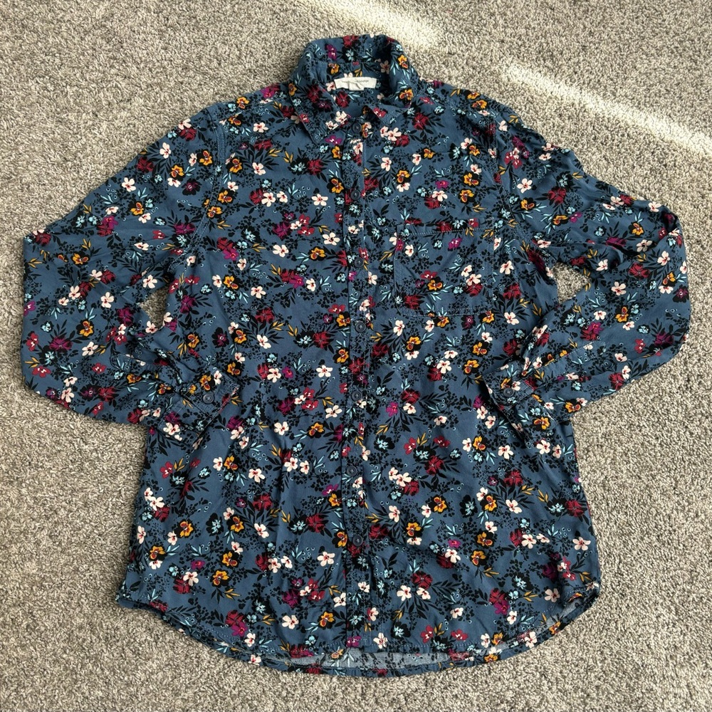 beachlunchlounge Women's Shirt Size‎ Small Dusty Blue Floral Button Up